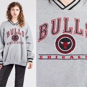 Vintage Lee Chicago Bulls 90’s  V-Neck SweatShirt Size XL
